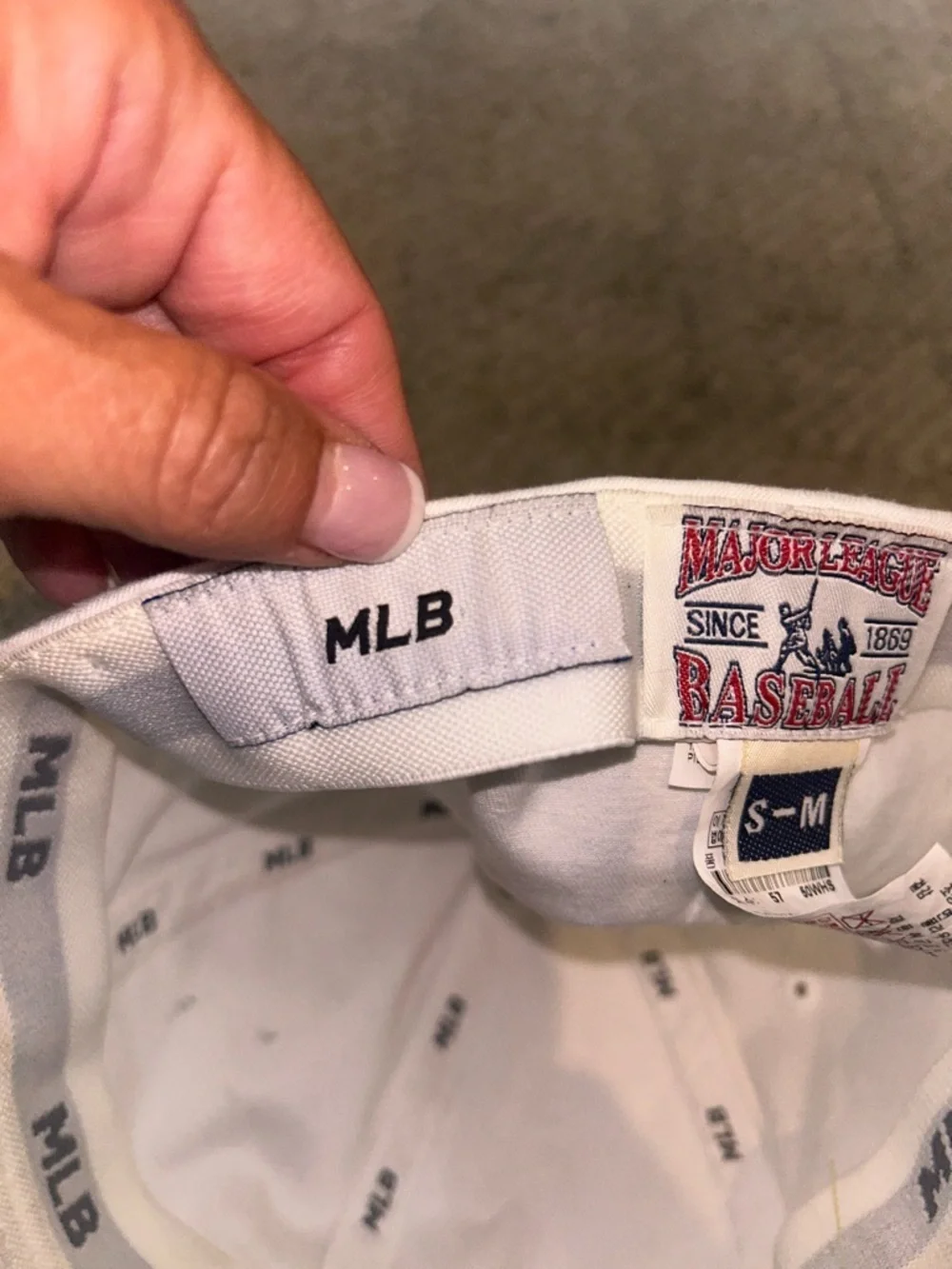 New York Yankees White Baseball Cap with Navy Logo-Flex fit